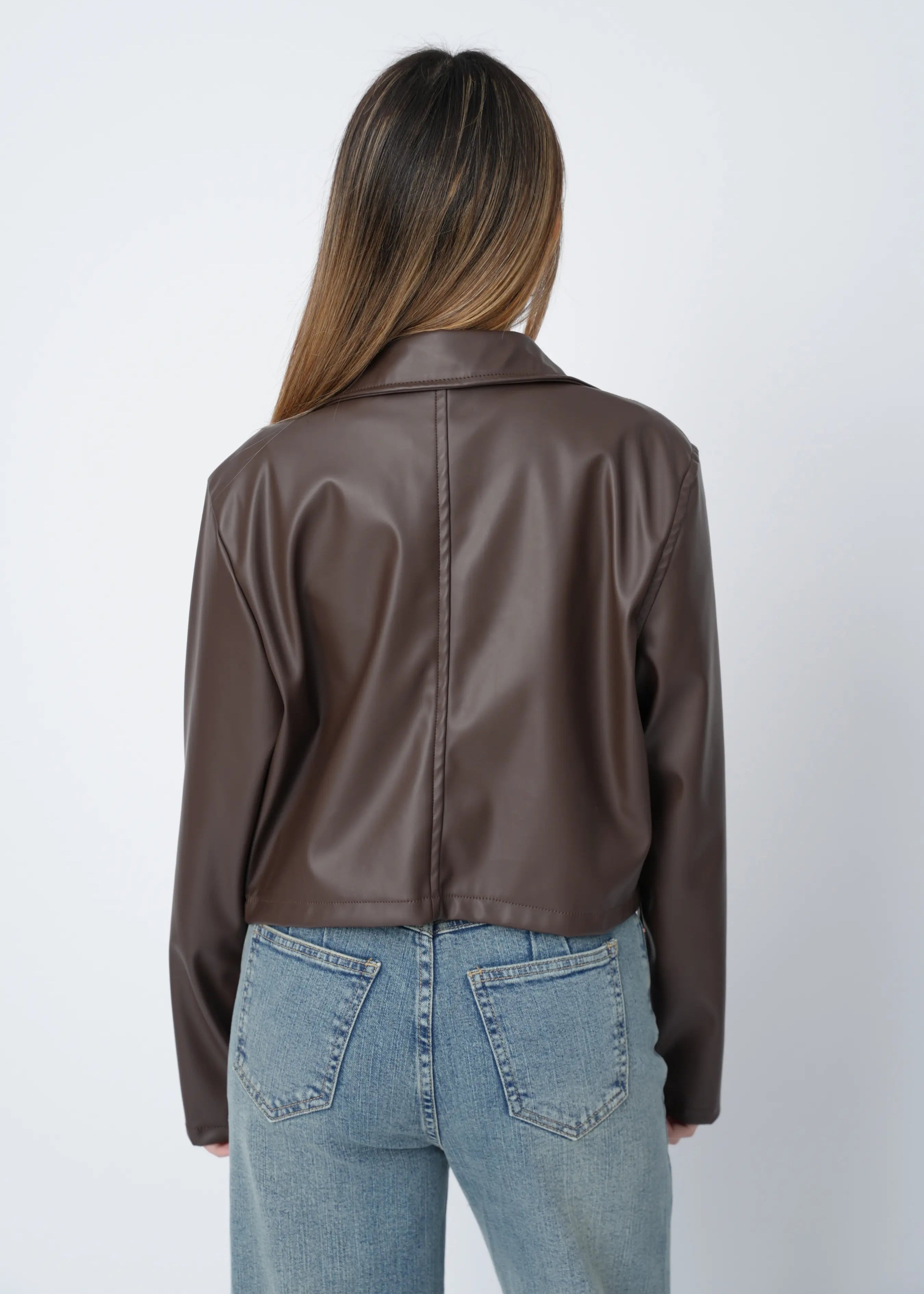 CASACA CROP CUERINA - MARRÓN